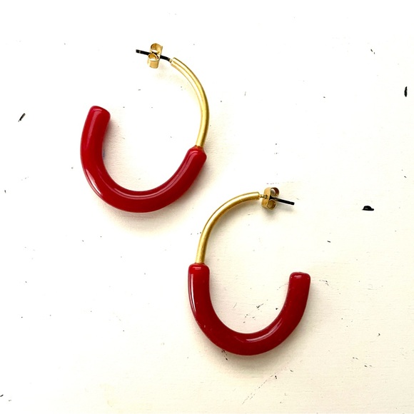 2 pair Madewell Half-and-Half Hoop Earrings Gold/Cherry & Gold/Tortoiseshell - Picture 8 of 10